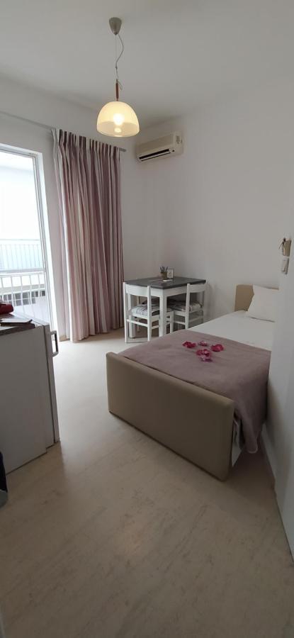 Skalidis Apartments トロン 部屋 写真